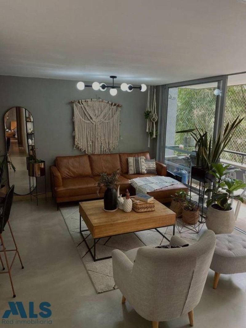 Apartamento en venta Antioquia Medellín El Castillo 82 m2 Habitaciones 3 Baños 2 Garajes 2 Precio $910000000