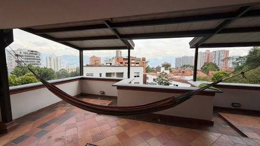Apartamento en arriendo Antioquia Medellín Urbanizacion Arcoiris 160 m2 Habitaciones 3 Baños 4 Garajes 2 Precio $8000000