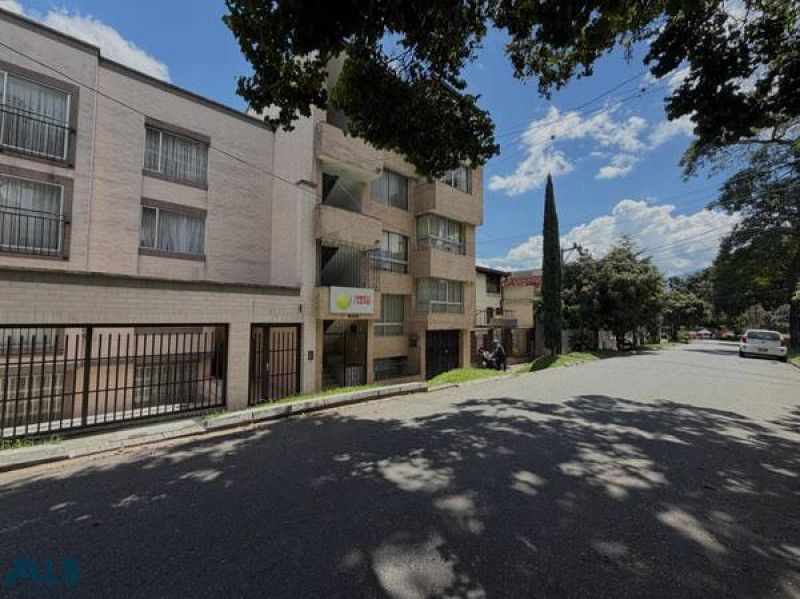Apartamento en venta Antioquia Medellín Los Angeles 393 m2 Habitaciones 10 Baños 10 Garajes 10 Precio $1100000000