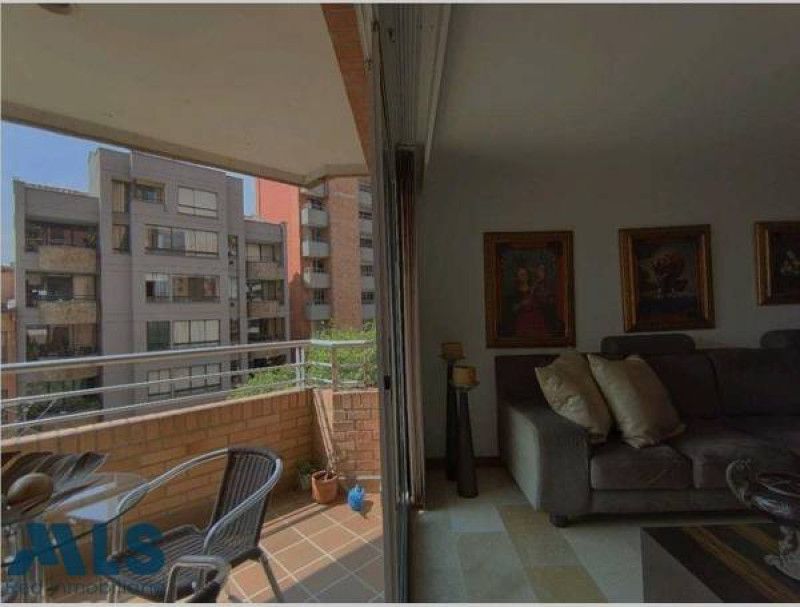 Apartamento en venta Antioquia Medellín Las Acacias 133 m2 Habitaciones 3 Baños 3 Garajes 2 Precio $1150000000
