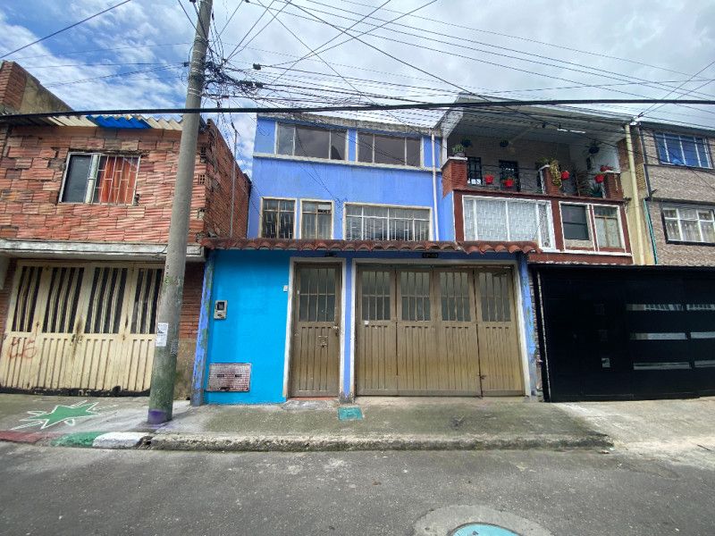 Casa en venta Cundinamarca Bogotá Gustavo Restrepo 292 m2 Habitaciones 9 Baños 5 Garajes 2 Precio $565000000