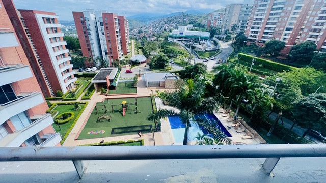 Apartamento en venta Valle Del Cauca Cali Santa Isabel 135 m2 Habitaciones 3 Baños 4 Garajes 2 Precio $700000000