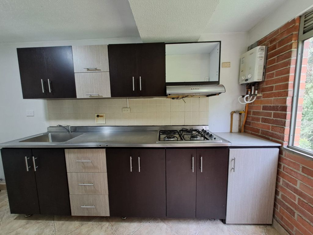 Apartamento en arriendo Antioquia Medellín Santa Teresita 96 m2 Habitaciones 4 Baños 2 Garajes 1 Precio $3500000