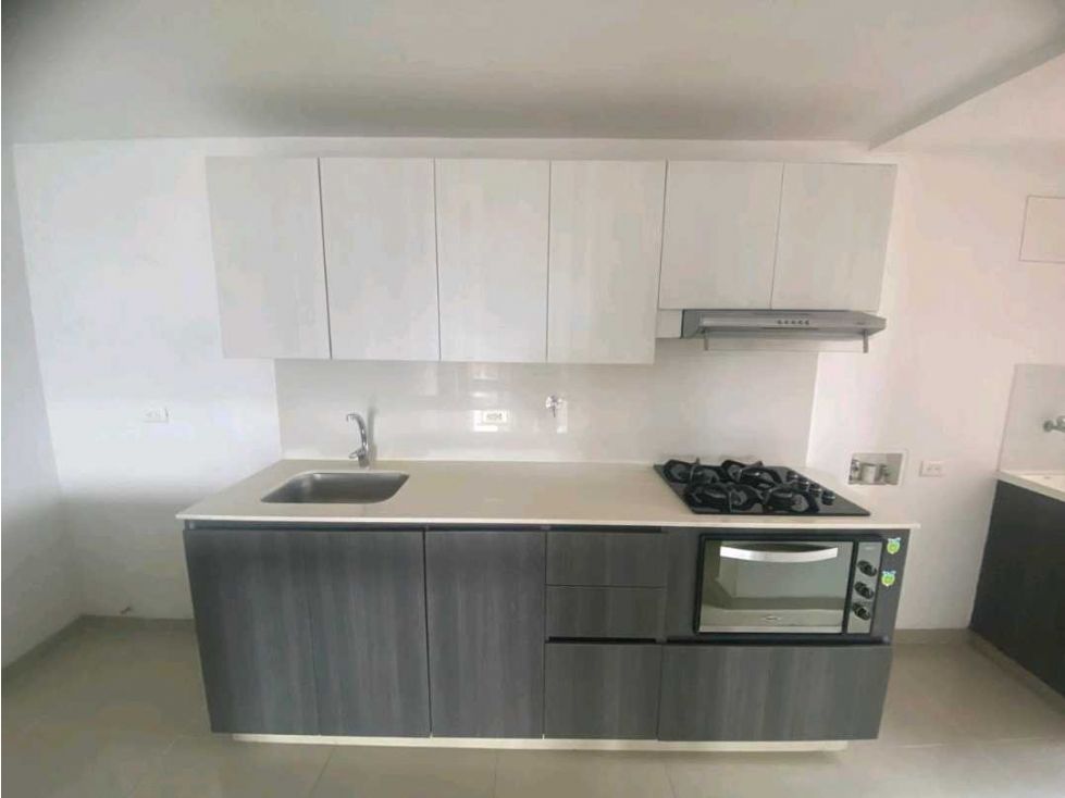 Apartamento en arriendo Antioquia Envigado La Sebastiana 106 m2 Habitaciones 3 Baños 2 Garajes 2 Precio $4600000