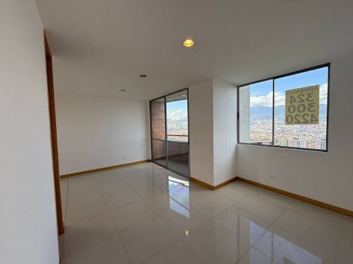 Apartamento en arriendo Antioquia Envigado El Esmeraldal 75 m2 Habitaciones 2 Baños 2 Garajes 1 Precio $3700000