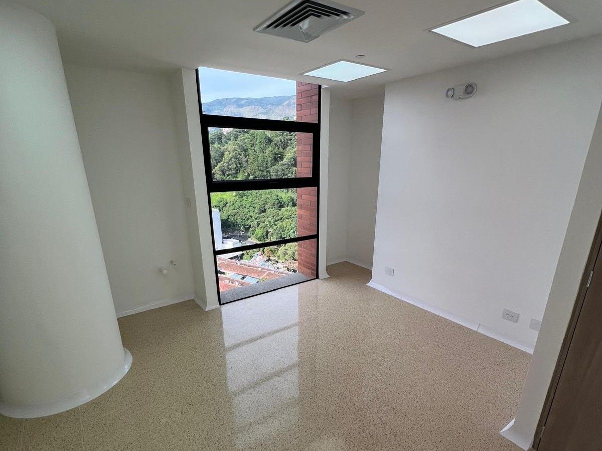 Consultorio en arriendo Antioquia Medellín San Diego 32 m2 Habitaciones 0 Baños 1 Garajes 1 Precio $4700000