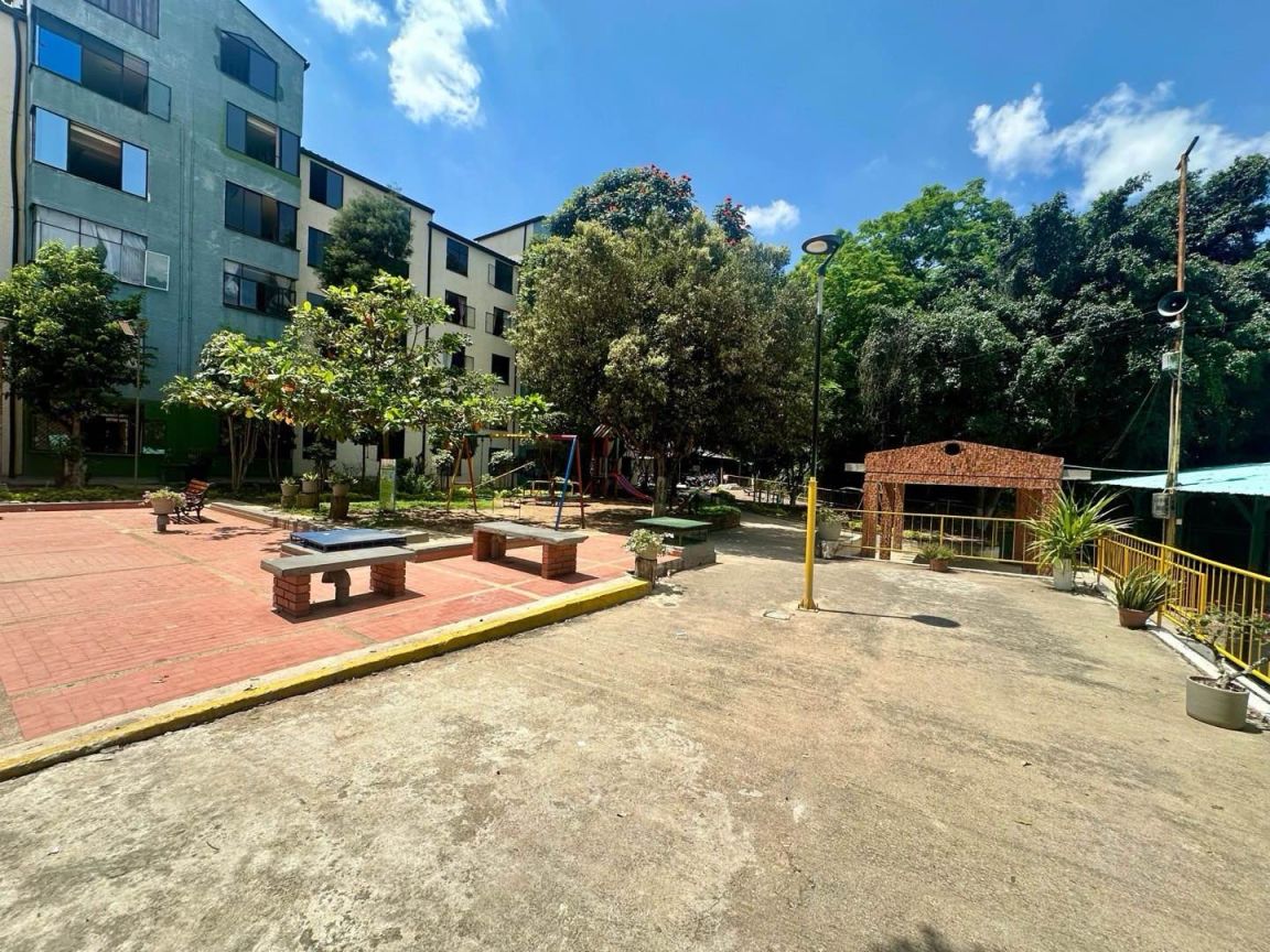 Apartamento en venta Santander Girón Urbanizacion Balcones De Provenza 60 m2 Habitaciones 3 Baños 2 Garajes 1 Precio $210000000