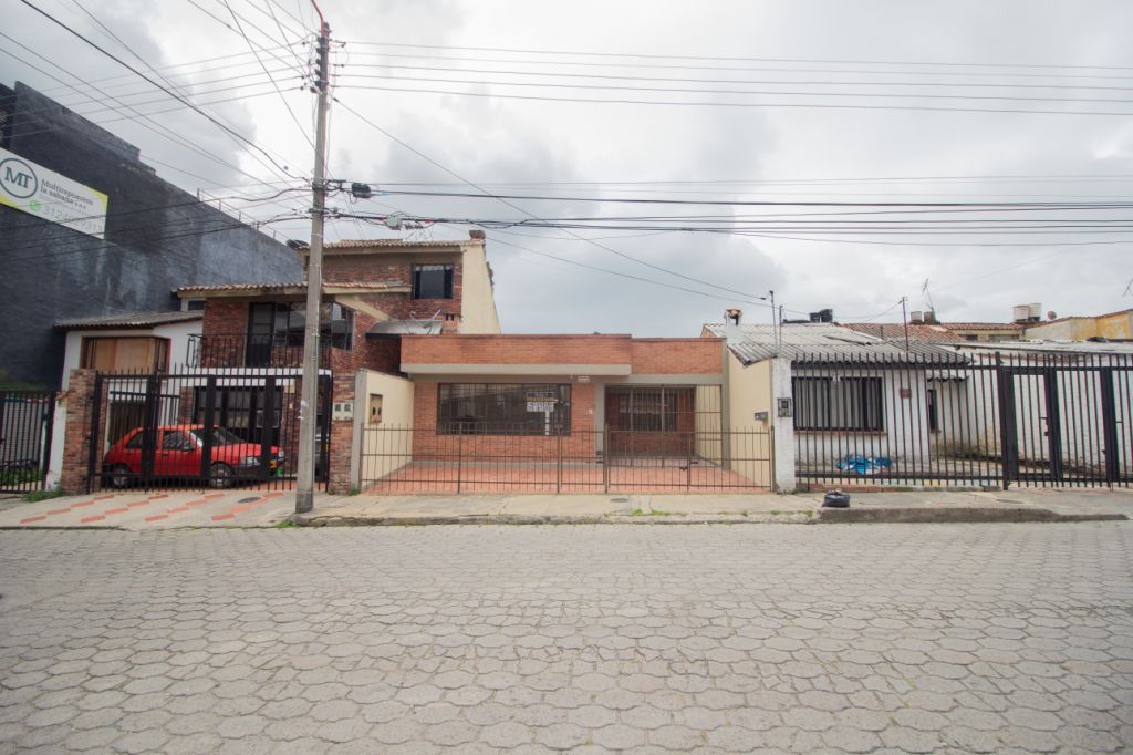 Casa en arriendo Cundinamarca Chía Los Urapanes 160 m2 Habitaciones 3 Baños 2 Garajes 0 Precio $3250000