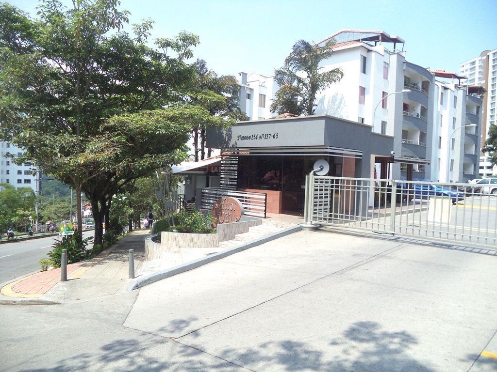 Apartamento en venta Santander Floridablanca Altos Del Valle 687 m2 Habitaciones 3 Baños 2 Garajes 1 Precio $320000000