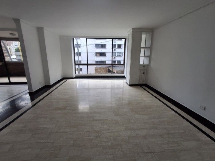 Apartamento en venta Valle Del Cauca Cali Arboledas 274 m2 Habitaciones 3 Baños 4 Garajes 2 Precio $900000000