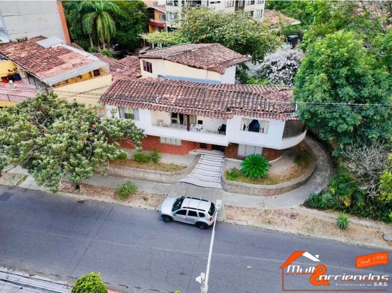 Casa en venta Antioquia Medellín Simon Bolivar 341 m2 Habitaciones 4 Baños 3 Garajes 2 Precio $1500000000