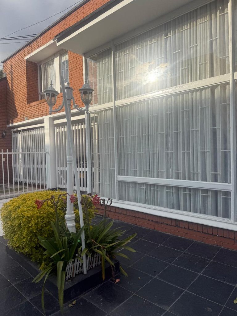 Casa en venta Cundinamarca Bogotá Julio Flórez 249 m2 Habitaciones 4 Baños 5 Garajes 2 Precio $1250000000