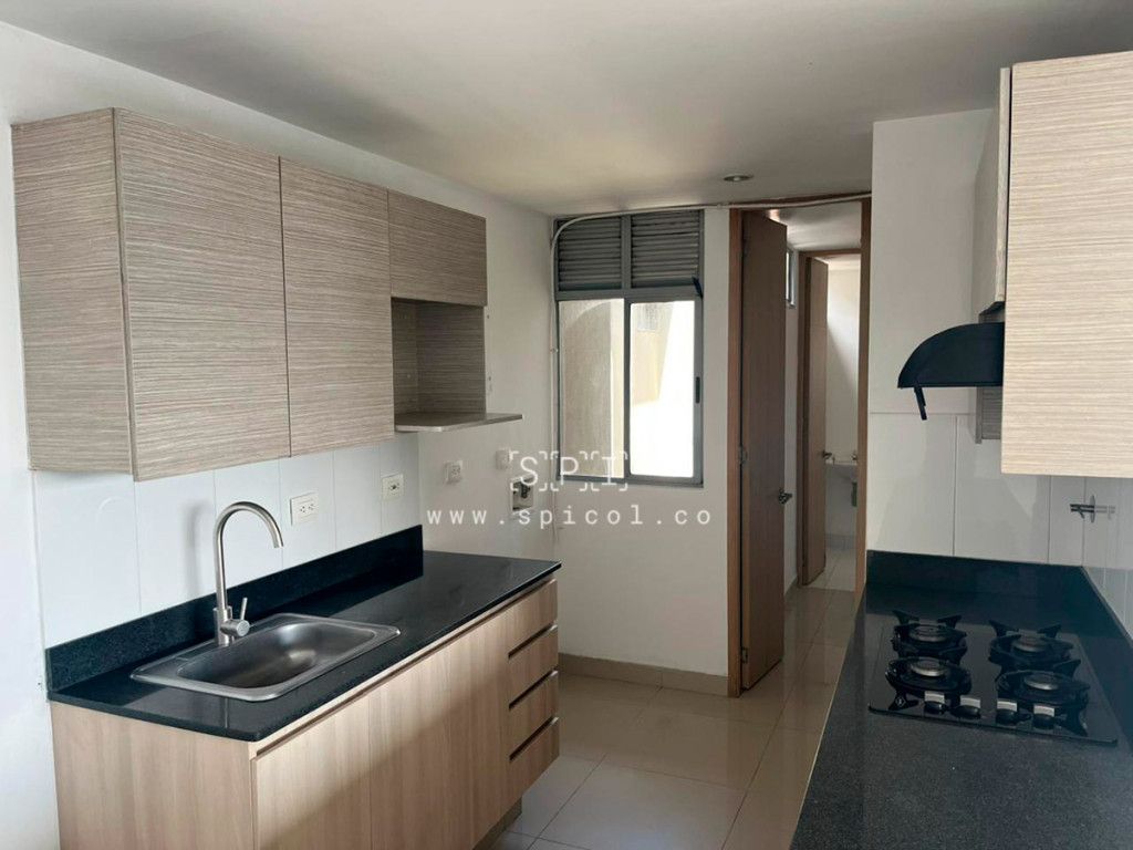 Apartamento en arriendo Antioquia Medellín El Castillo 95 m2 Habitaciones 3 Baños 3 Garajes 2 Precio $5200000