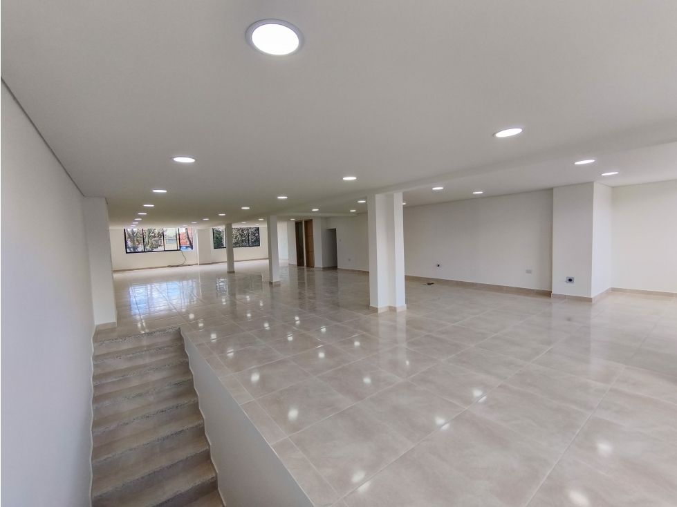 Local en arriendo Cundinamarca Bogotá Santa Matilde 160 m2 Habitaciones 0 Baños 2 Garajes 0 Precio $9000000