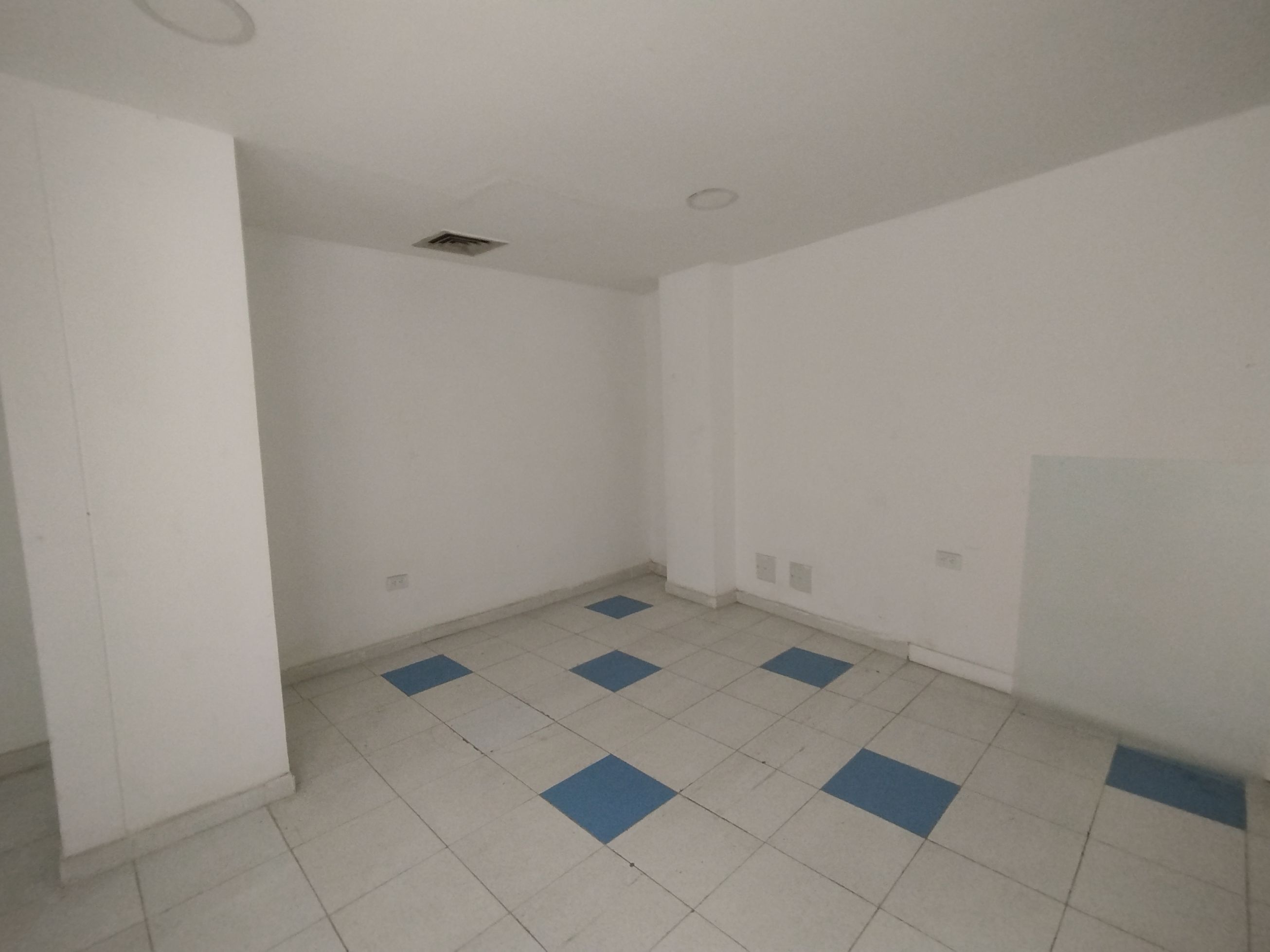 Local en arriendo Antioquia Itagüí Centro 22 m2 Habitaciones 0 Baños 1 Garajes 0 Precio $900000