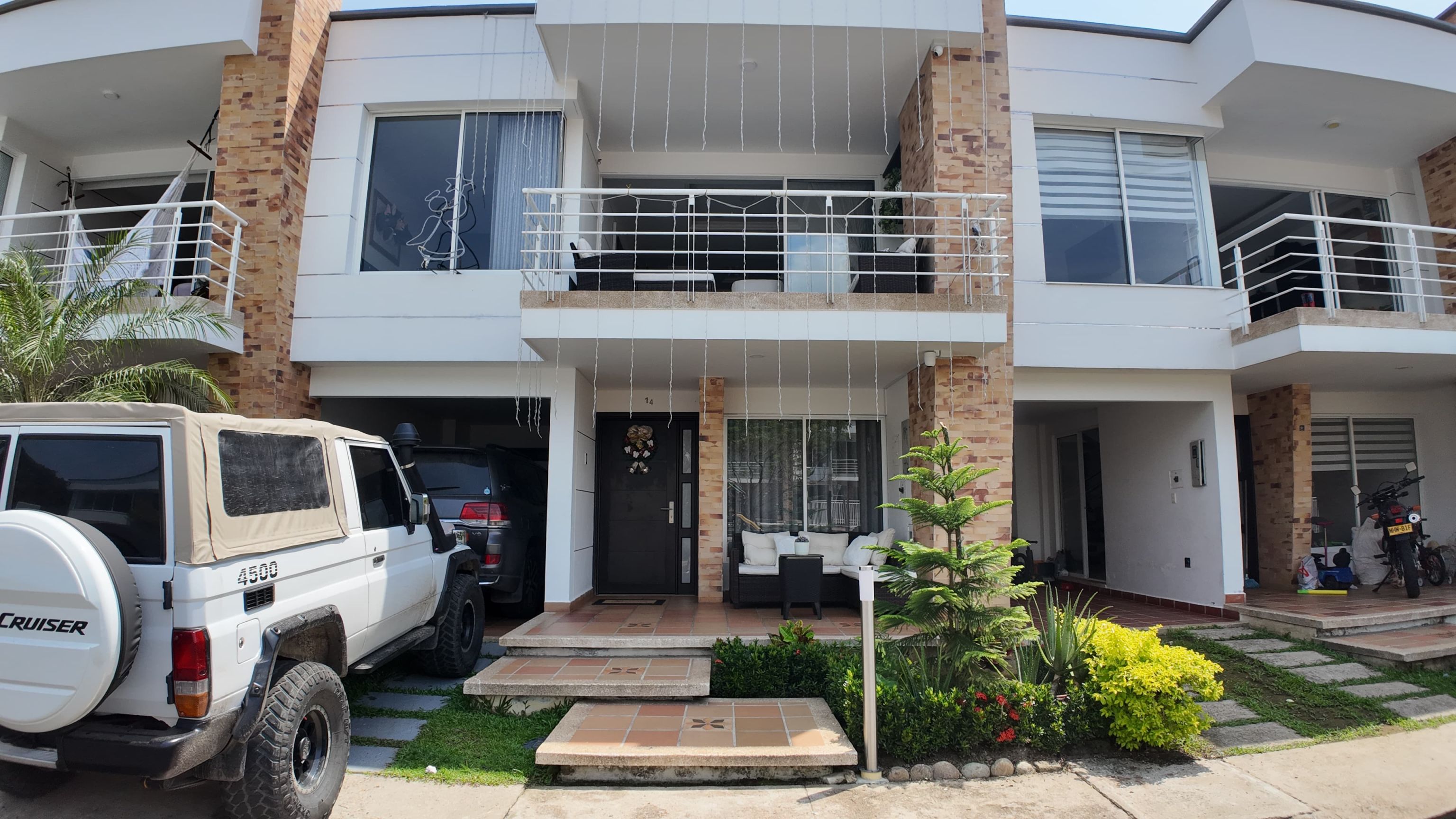 Casa en venta Caquetá Florencia Florencia 220 m2 Habitaciones 3 Baños 3 Garajes 2 Precio $650000000
