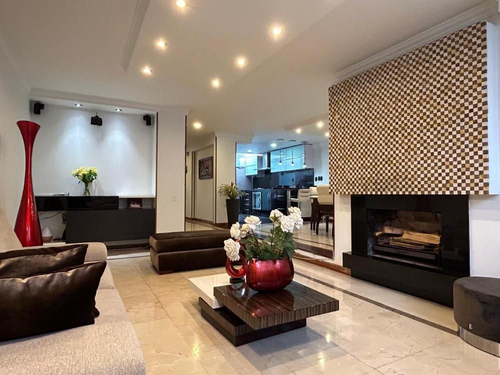 Casa en venta Cundinamarca Bogotá Niza Norte 265 m2 Habitaciones 4 Baños 3 Garajes 3 Precio $1260000000