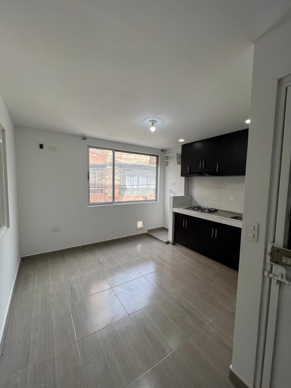 Casa en venta Cundinamarca Bogotá Brasil 360 m2 Habitaciones 6 Baños 6 Garajes 0 Precio $1080000000