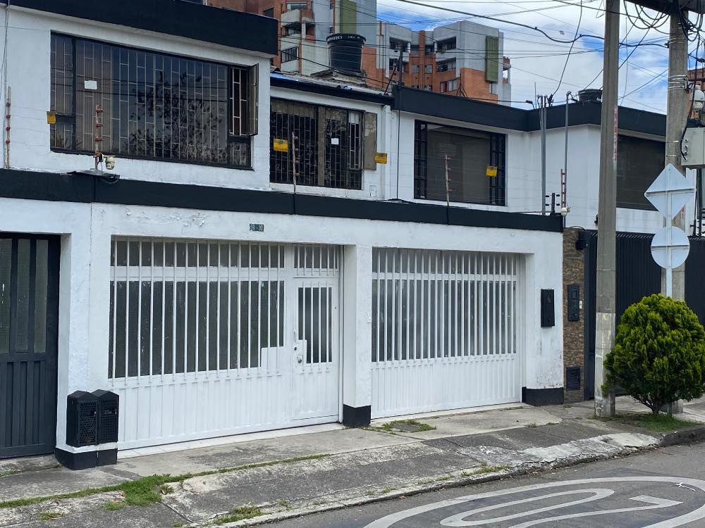 Casa en venta Cundinamarca Bogotá Paulo Vi Norte 160 m2 Habitaciones 4 Baños 4 Garajes 3 Precio $1200000000