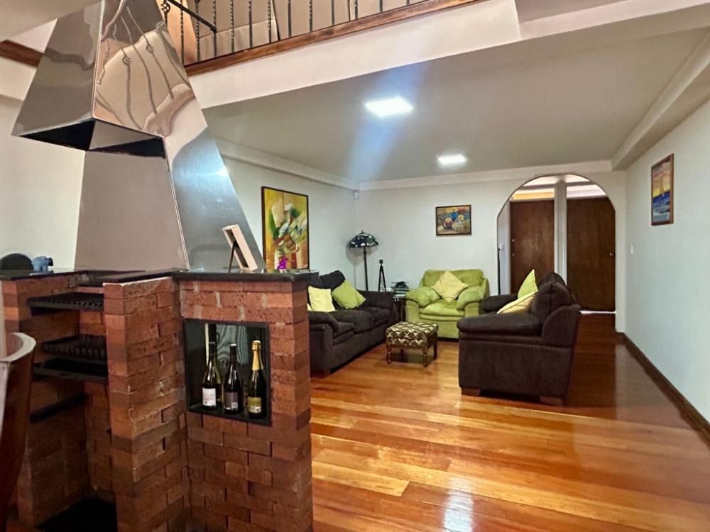 Casa en venta Cundinamarca Bogotá Campin Occidental 480 m2 Habitaciones 6 Baños 6 Garajes 3 Precio $1800000000