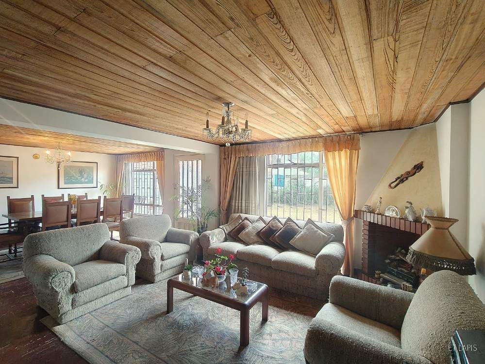 Casa en venta Cundinamarca Bogotá La Cabaña 192 m2 Habitaciones 6 Baños 4 Garajes 2 Precio $1398000000