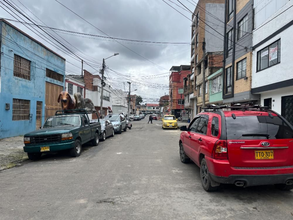 Casa en venta Cundinamarca Bogotá Once De Noviembre 186 m2 Habitaciones 3 Baños 2 Garajes 2 Precio $640000000