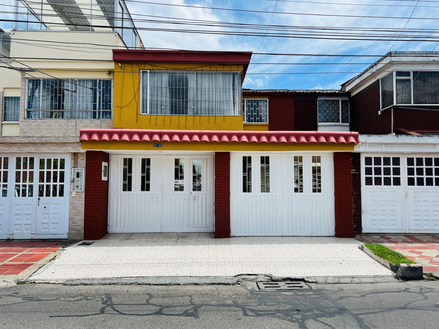 Casa en venta Cundinamarca Bogotá Marsella 170 m2 Habitaciones 4 Baños 3 Garajes 2 Precio $850000000