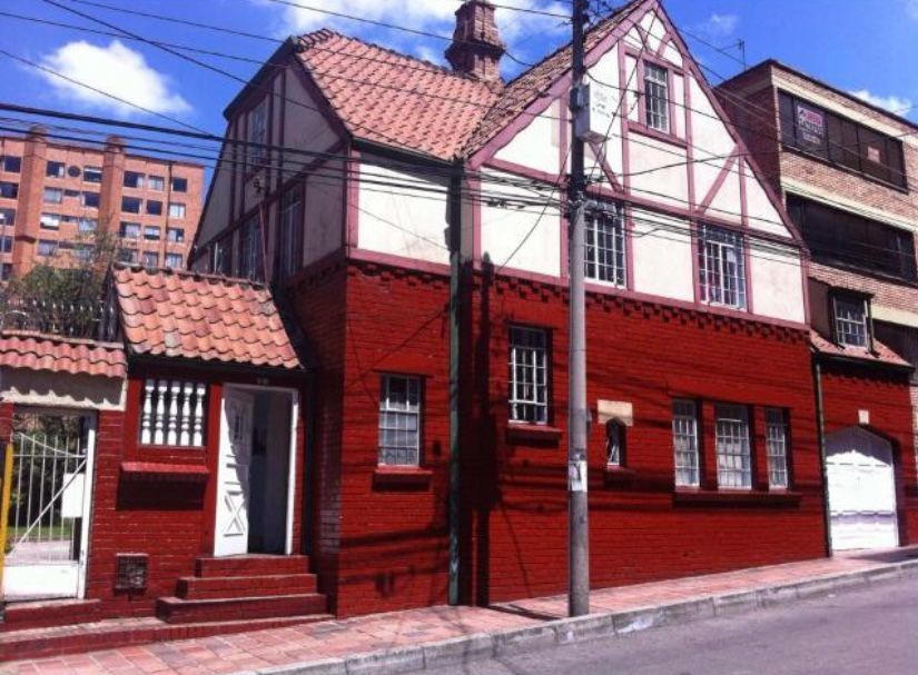 Casa en venta Cundinamarca Bogotá Marly 323 m2 Habitaciones 5 Baños 3 Garajes 1 Precio $1600000000