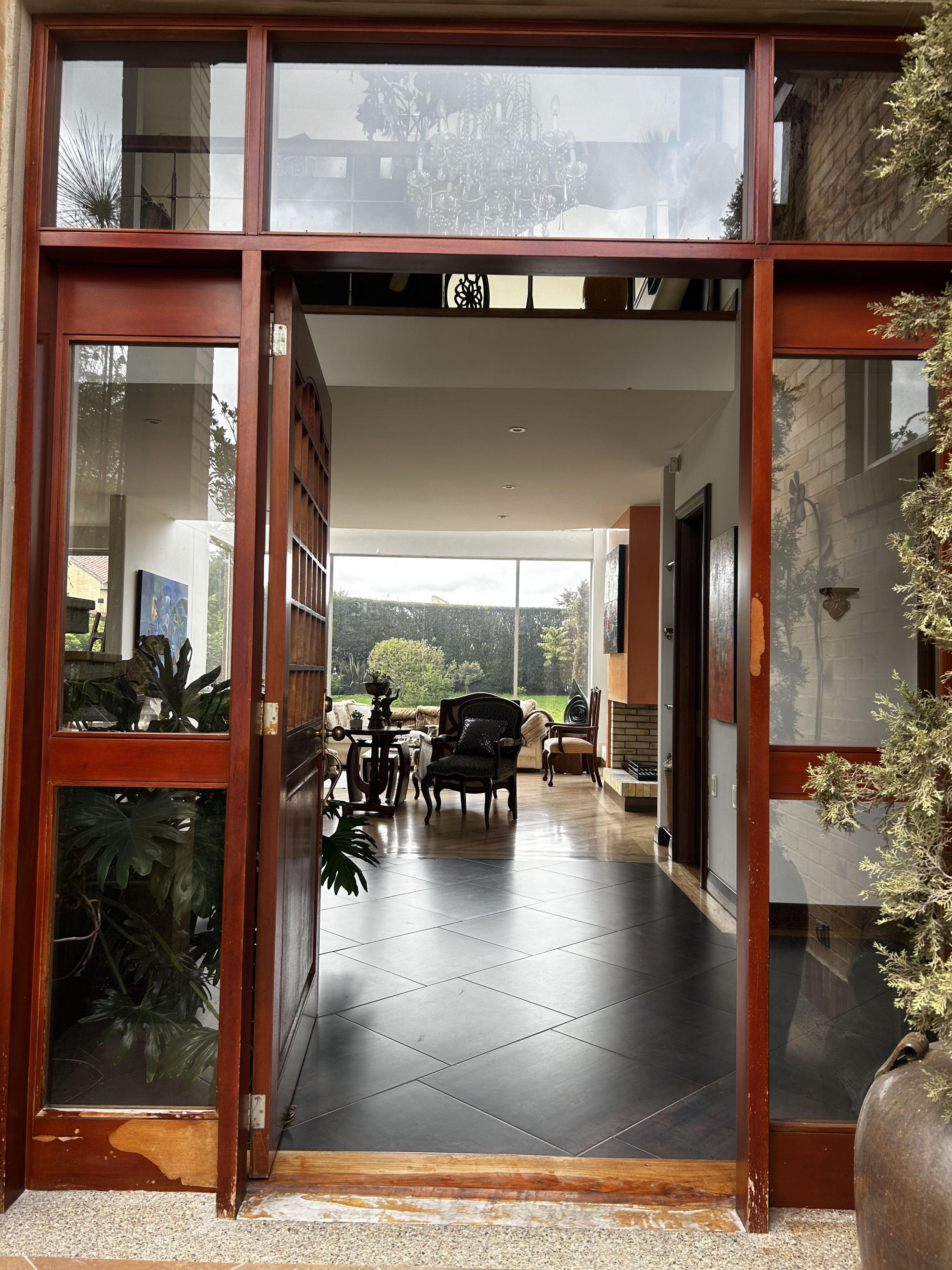 Casa en venta Cundinamarca Bogotá Nueva Zelandia 360 m2 Habitaciones 4 Baños 5 Garajes 6 Precio $2850000000