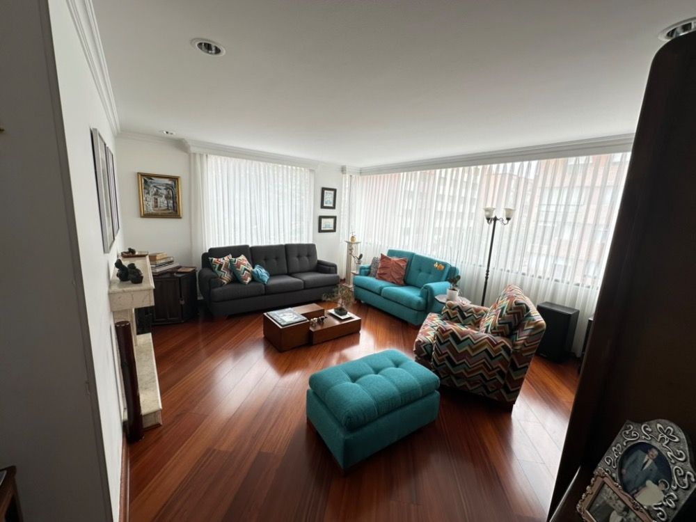 Apartamento en venta Cundinamarca Bogotá Escuela De Infantería 165 m2 Habitaciones 3 Baños 3 Garajes 2 Precio $1100000000