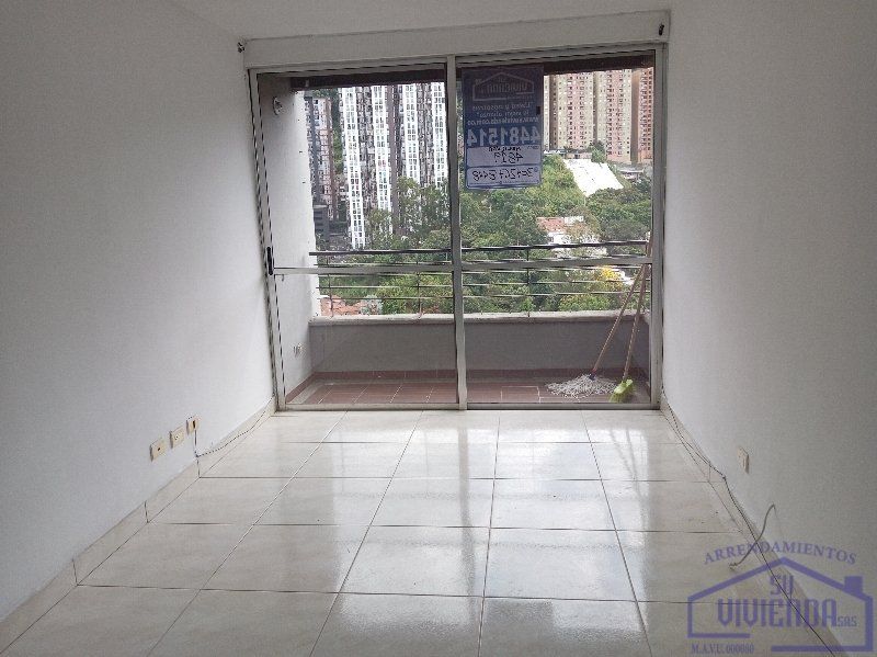 Apartamento en arriendo Antioquia Medellín Cristo Rey 55 m2 Habitaciones 3 Baños 2 Garajes 1 Precio $2200000