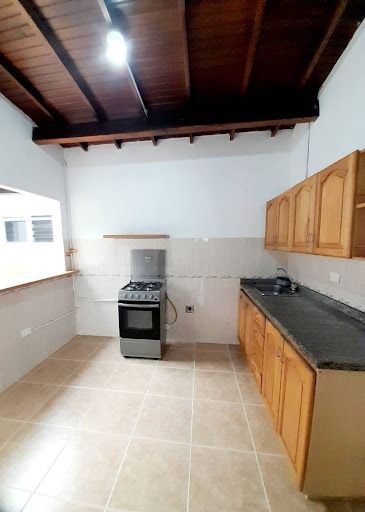 Casa en arriendo Antioquia Medellín Laureles 250 m2 Habitaciones 5 Baños 3 Garajes 1 Precio $8000000