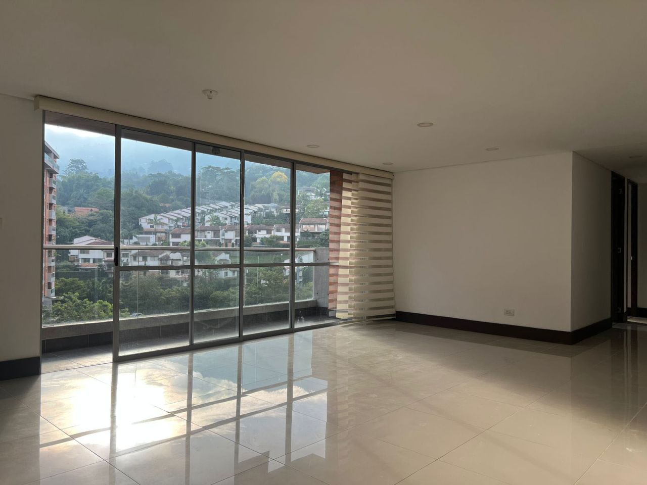 Apartamento en arriendo Antioquia Envigado La Inmaculada 93 m2 Habitaciones 3 Baños 2 Garajes 1 Precio $4950000