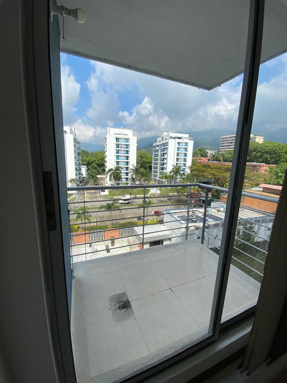 Apartamento en venta Tolima Ibagué Cr Tejares 90 m2 Habitaciones 3 Baños 2 Garajes 1 Precio $350000000