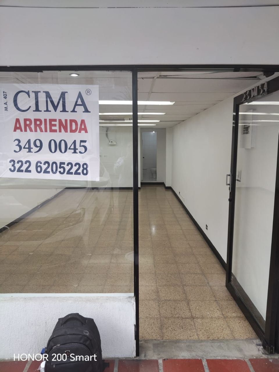 Local en arriendo Valle Del Cauca Cali San Vicente 30 m2 Habitaciones 0 Baños 1 Garajes 0 Precio $1200000