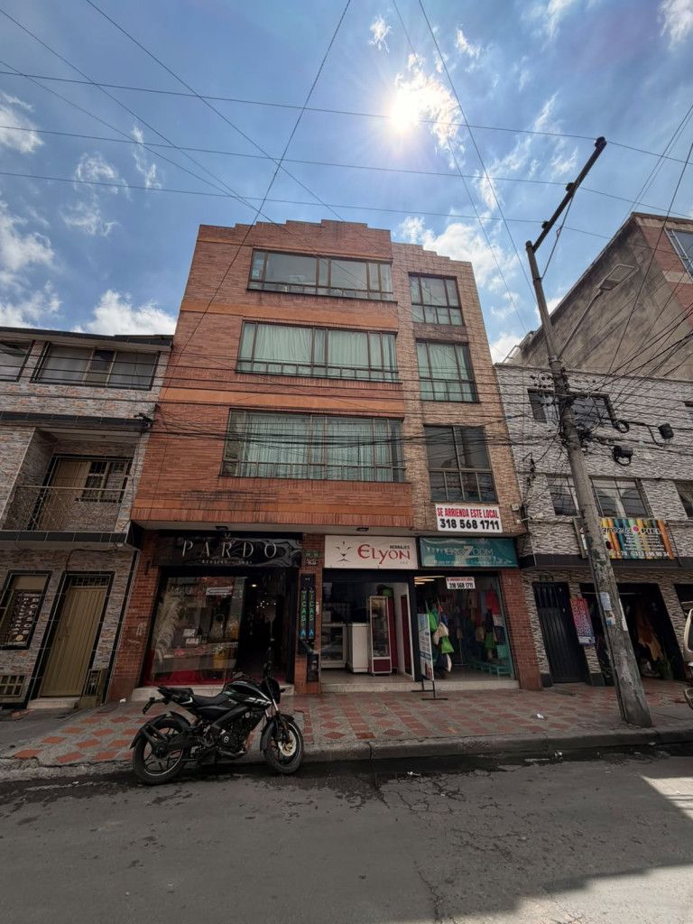 Casa en venta Cundinamarca Bogotá Restrepo Occidental 750 m2 Habitaciones 4 Baños 11 Garajes 1 Precio $3200000000