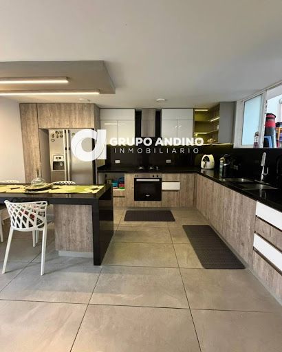 Casa en venta Santander Bucaramanga La Floresta 250 m2 Habitaciones 4 Baños 4 Garajes 3 Precio $995000000