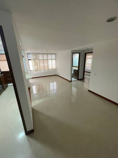 Apartamento en arriendo Antioquia Envigado Bosques De Zúñiga 75 m2 Habitaciones 2 Baños 2 Garajes 1 Precio $3200000