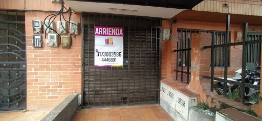 Local en arriendo Antioquia Medellín San Bernardo 16 m2 Habitaciones 0 Baños 1 Garajes 0 Precio $1100000