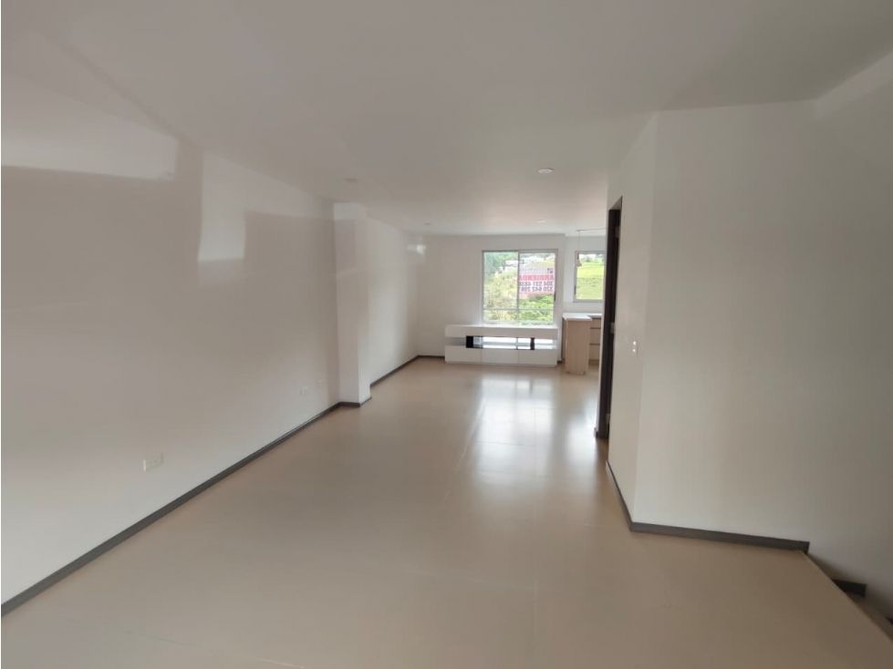 Casa en arriendo Caldas Manizales Lleras 144 m2 Habitaciones 3 Baños 4 Garajes 2 Precio $3900000