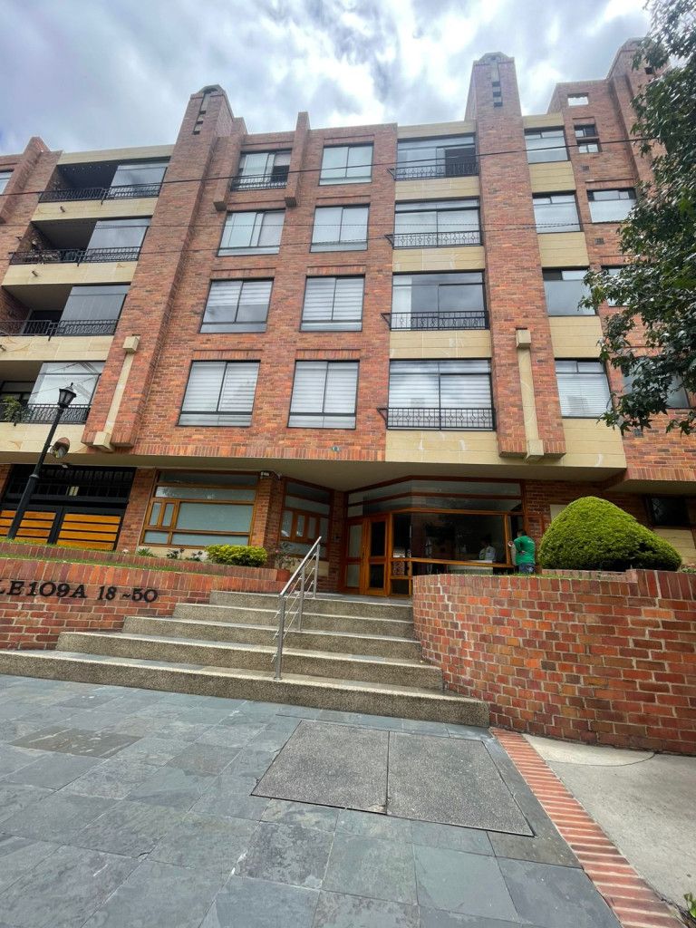 Apartamento en arriendo Cundinamarca Bogotá San Patricio 378 m2 Habitaciones 6 Baños 5 Garajes 4 Precio $18901305