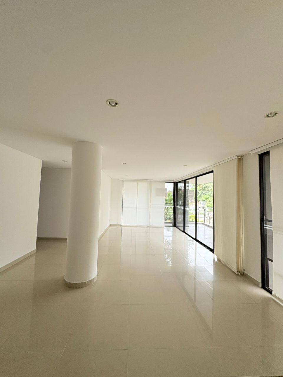 Apartamento en venta Valle Del Cauca Palmira Cr Natura 124 m2 Habitaciones 3 Baños 2 Garajes 2 Precio $670000000