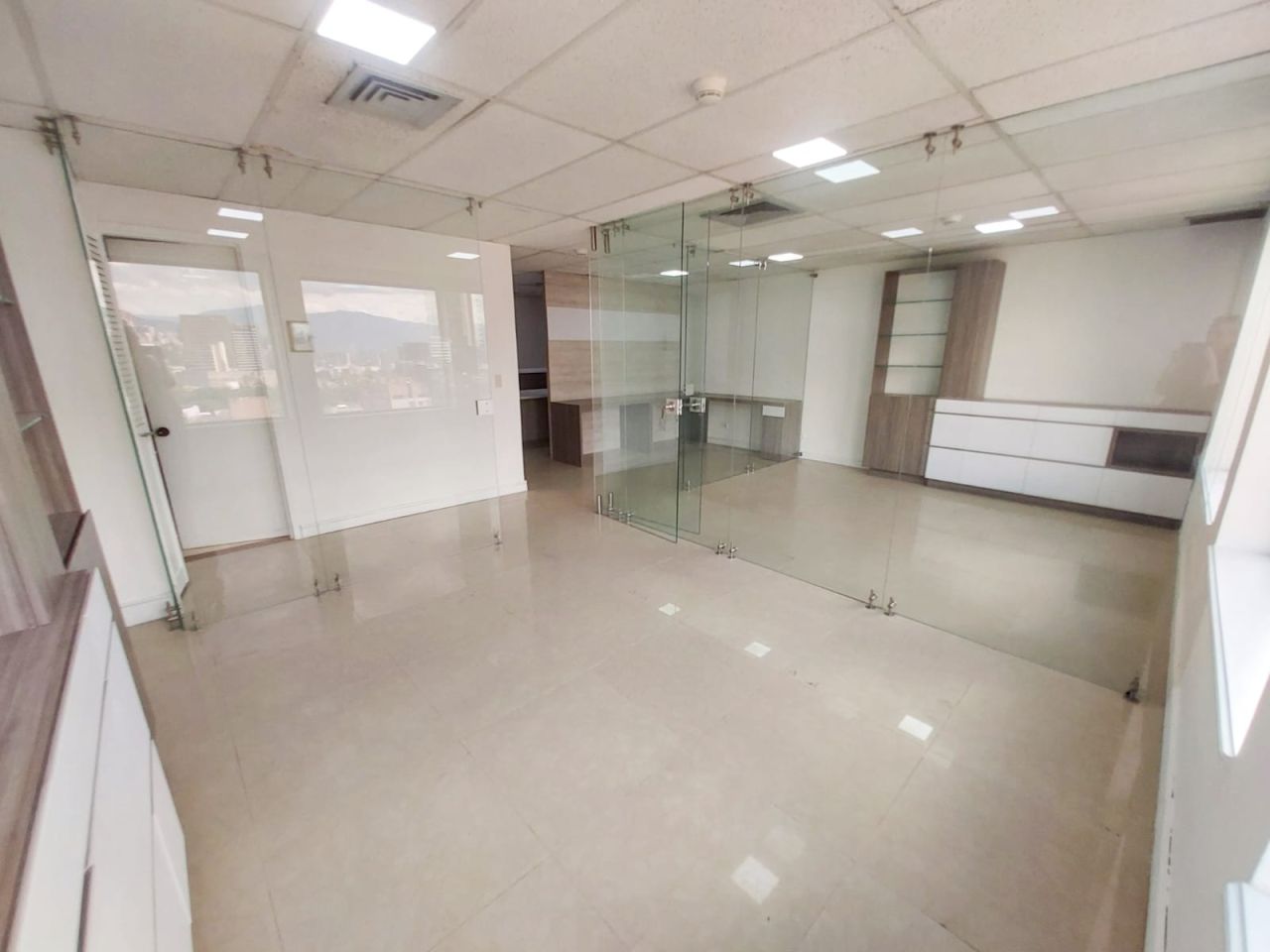 Oficina en arriendo Antioquia Medellín Astorga 57 m2 Habitaciones 0 Baños 1 Garajes 0 Precio $5000000