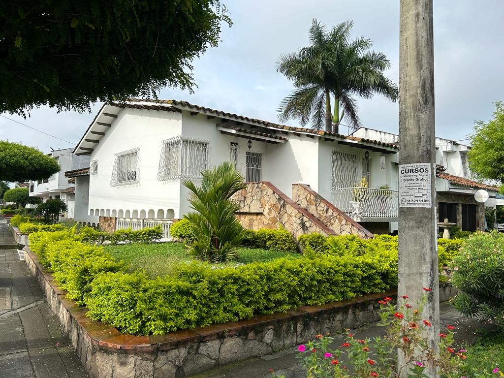 Casa en arriendo Valle Del Cauca Palmira Las Mercedes 380 m2 Habitaciones 5 Baños 4 Garajes 2 Precio $6000000