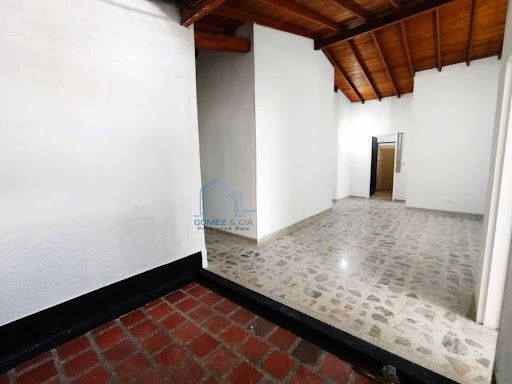 Casa en arriendo Antioquia Medellín El Velodromo 270 m2 Habitaciones 6 Baños 3 Garajes 1 Precio $6800000