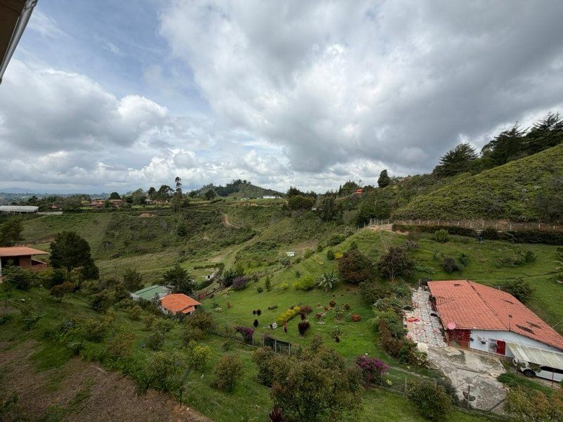 Finca en venta Antioquia Rionegro Centro 3400 m2 Habitaciones 3 Baños 3 Garajes 2 Precio $920000000