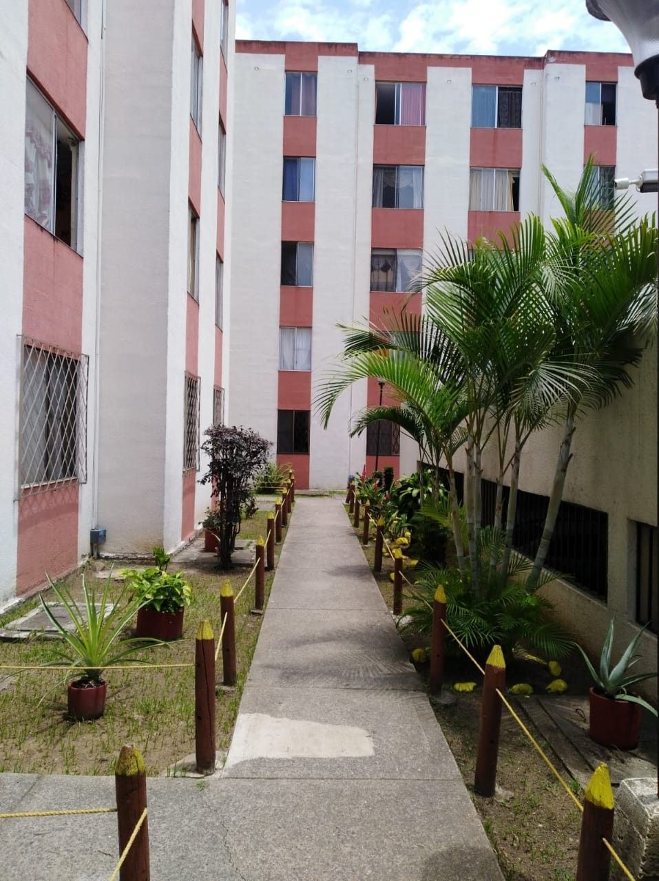 Apartamento en venta Valle Del Cauca Cali Las Ceibas 0 m2 Habitaciones 3 Baños 1 Garajes 1 Precio $130000000