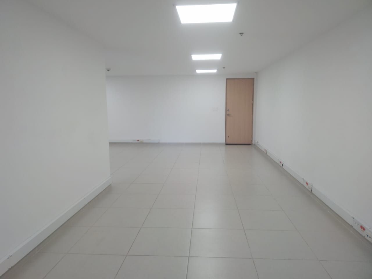 Oficina en arriendo o venta Antioquia Medellín Calle Nueva 75 m2 Habitaciones 0 Baños 1 Garajes 1 Precio venta $545000000 Precio arriendo $5650000
