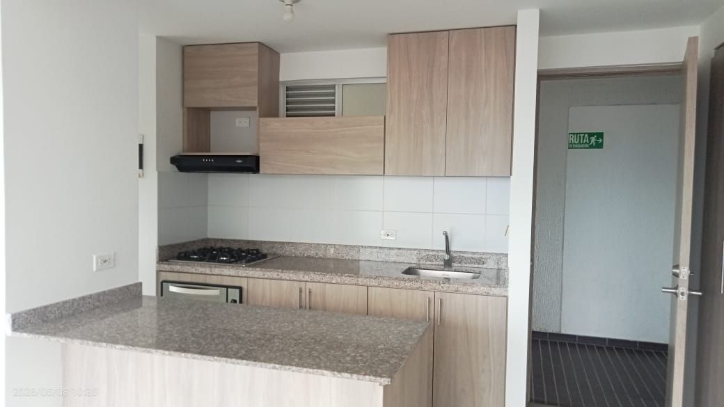Apartamento en arriendo Antioquia Medellín Santa Rosa De Lima 77 m2 Habitaciones 3 Baños 2 Garajes 1 Precio $3550000
