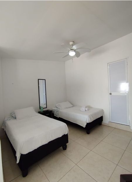 Apartaestudio en arriendo Valle Del Cauca Cali Urbanización Ciudad Jardín 30 m2 Habitaciones 1 Baños 1 Garajes 0 Precio $2000000